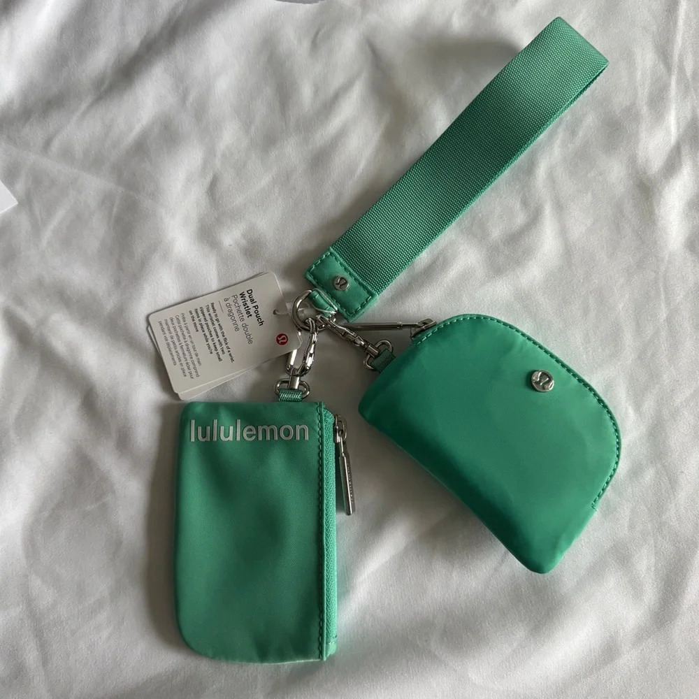 70🆕💚 Lululemon Dual Pouch Wristlet Paradise Green Vapour